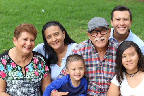 Hispanic,Family,With,Good,Values